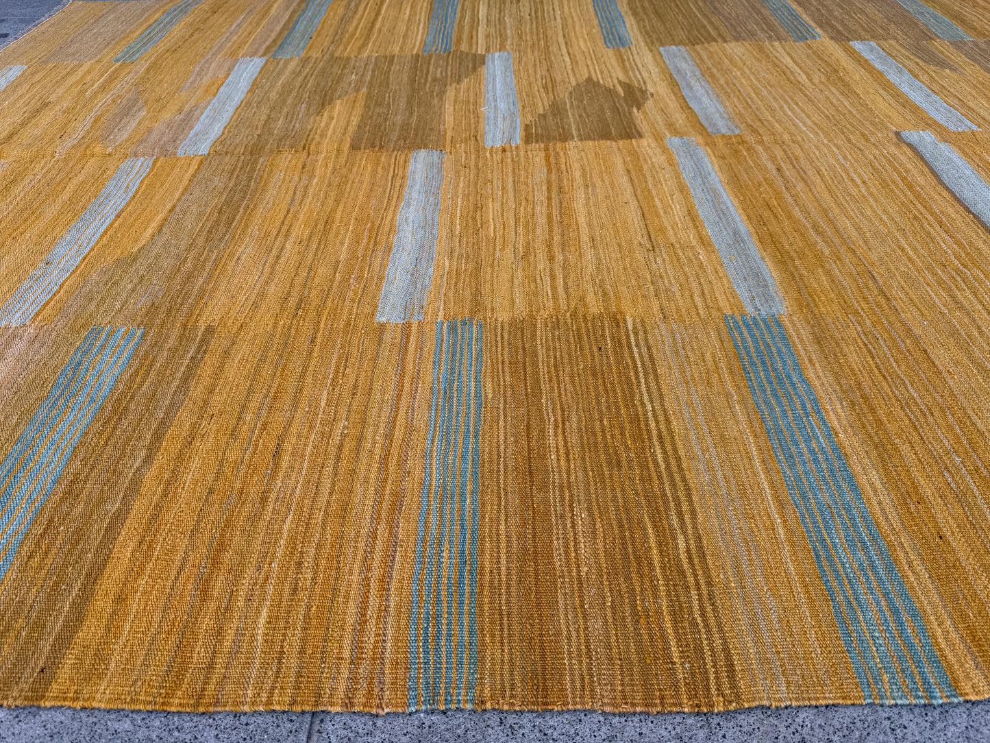 Contemporary design Kilim 245x184cm