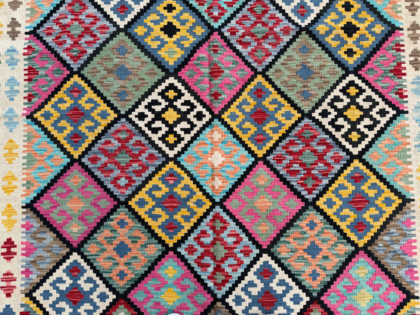 Maimana Kilim 306x203cm