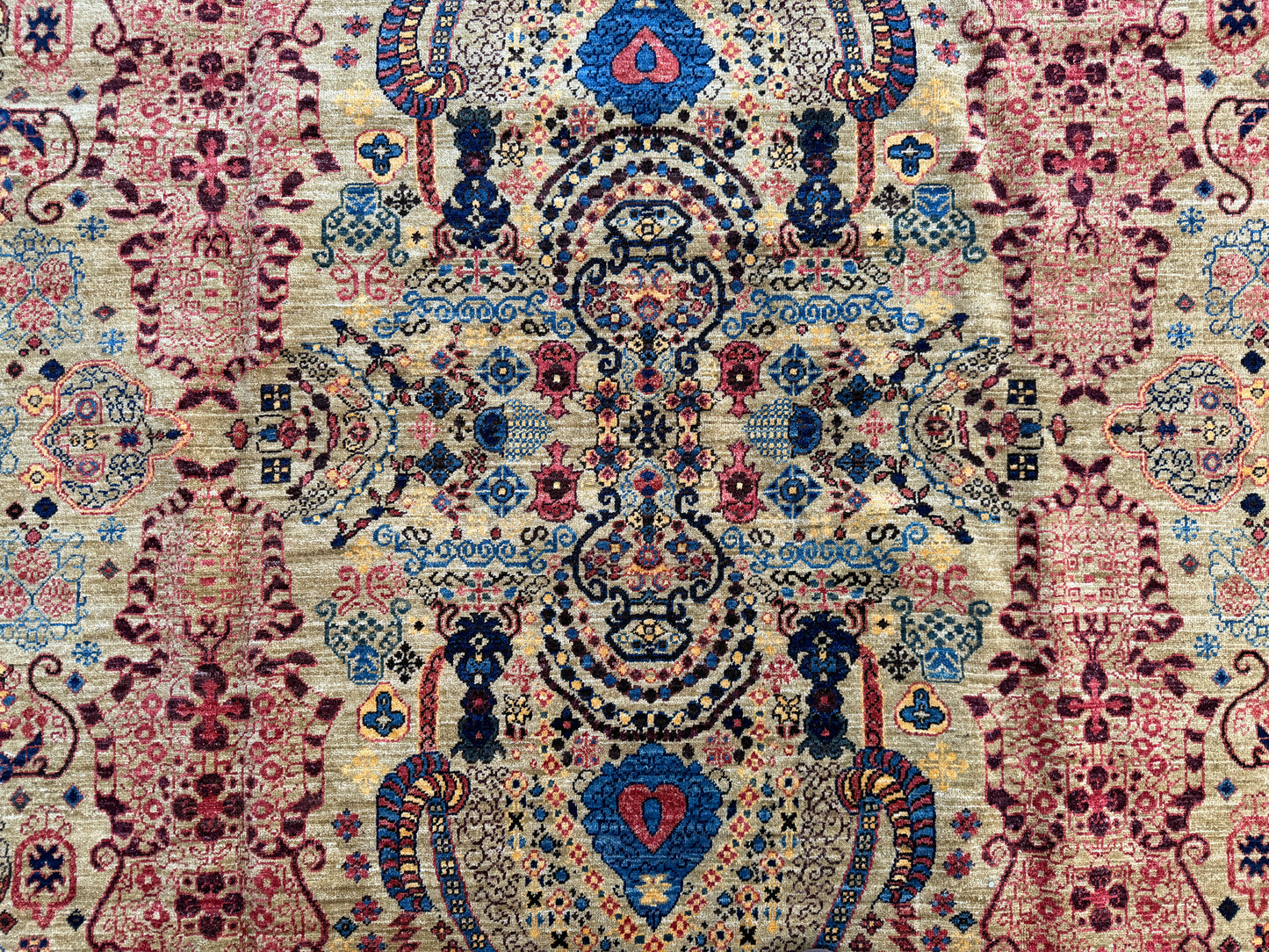 Suzani design Rug 300x250cm