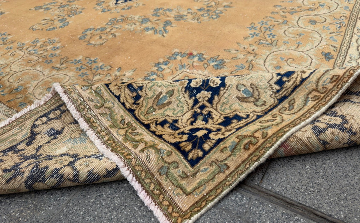 Vintage overdyed Rug (350x250cm)