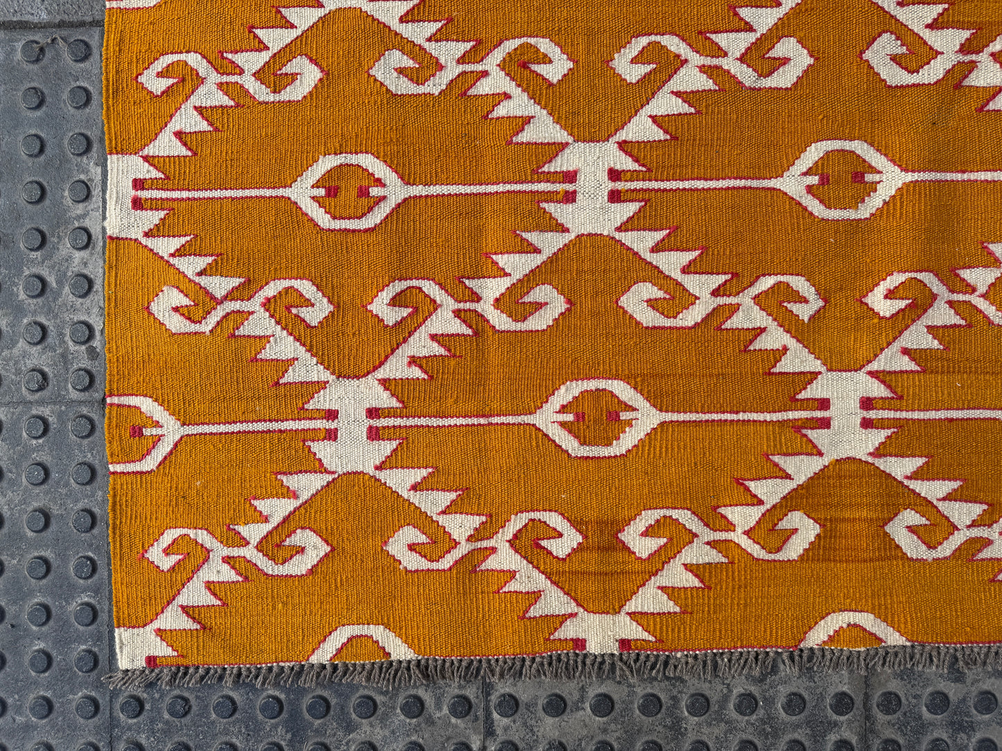 Contemporary design Kilim 200 x 150cm