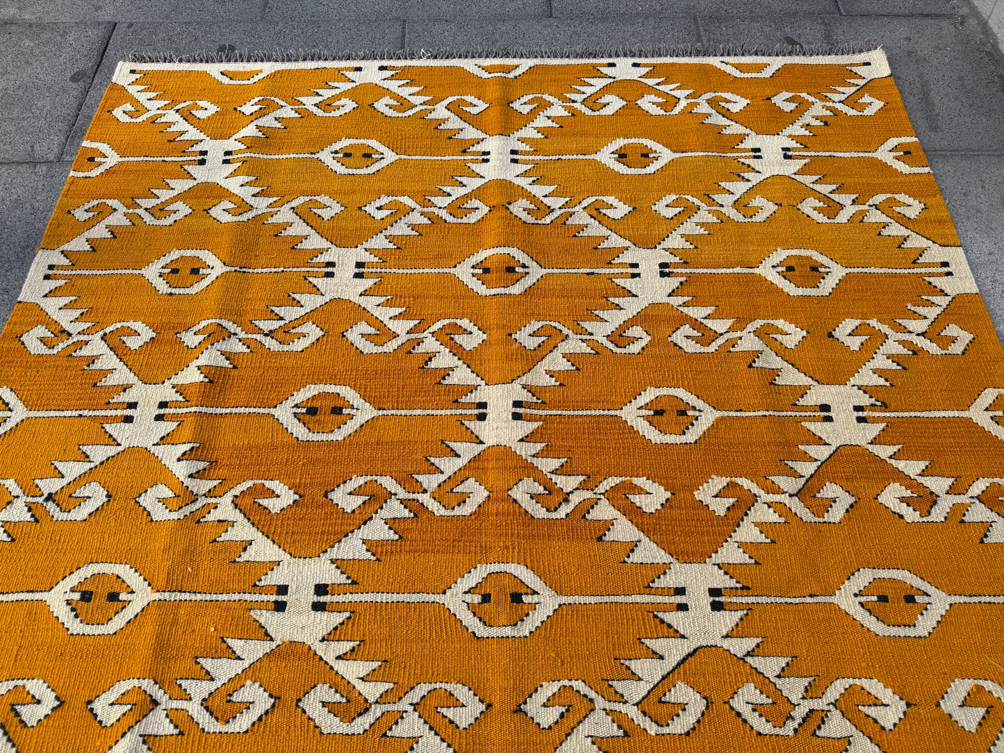 Contemporary design Kilim 200 x 150cm