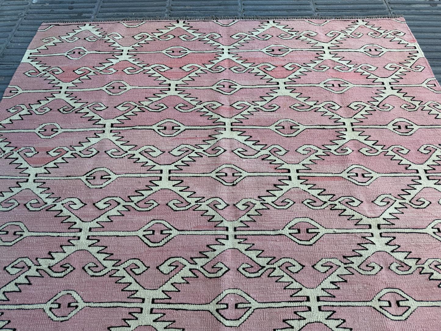 Comtemporary design Kilim 230x193cm