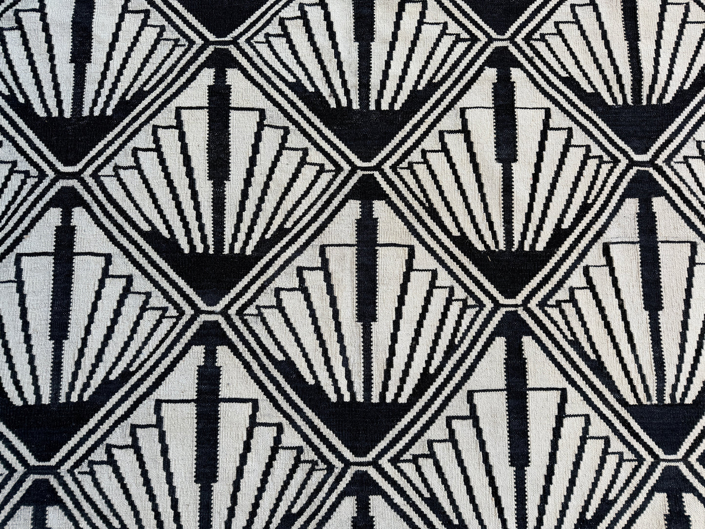 Comtemporary design Kilim 241x187cm