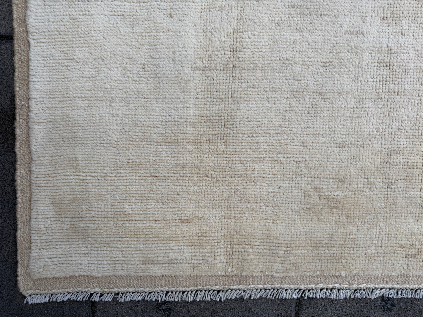 Plain Rug (430x300)