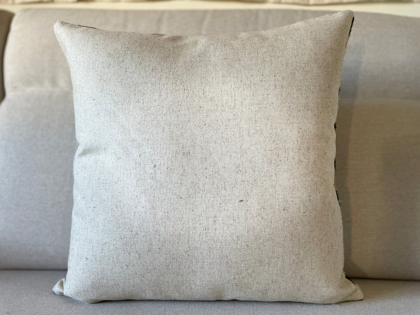 Velvet silk cushion 50x50cm.