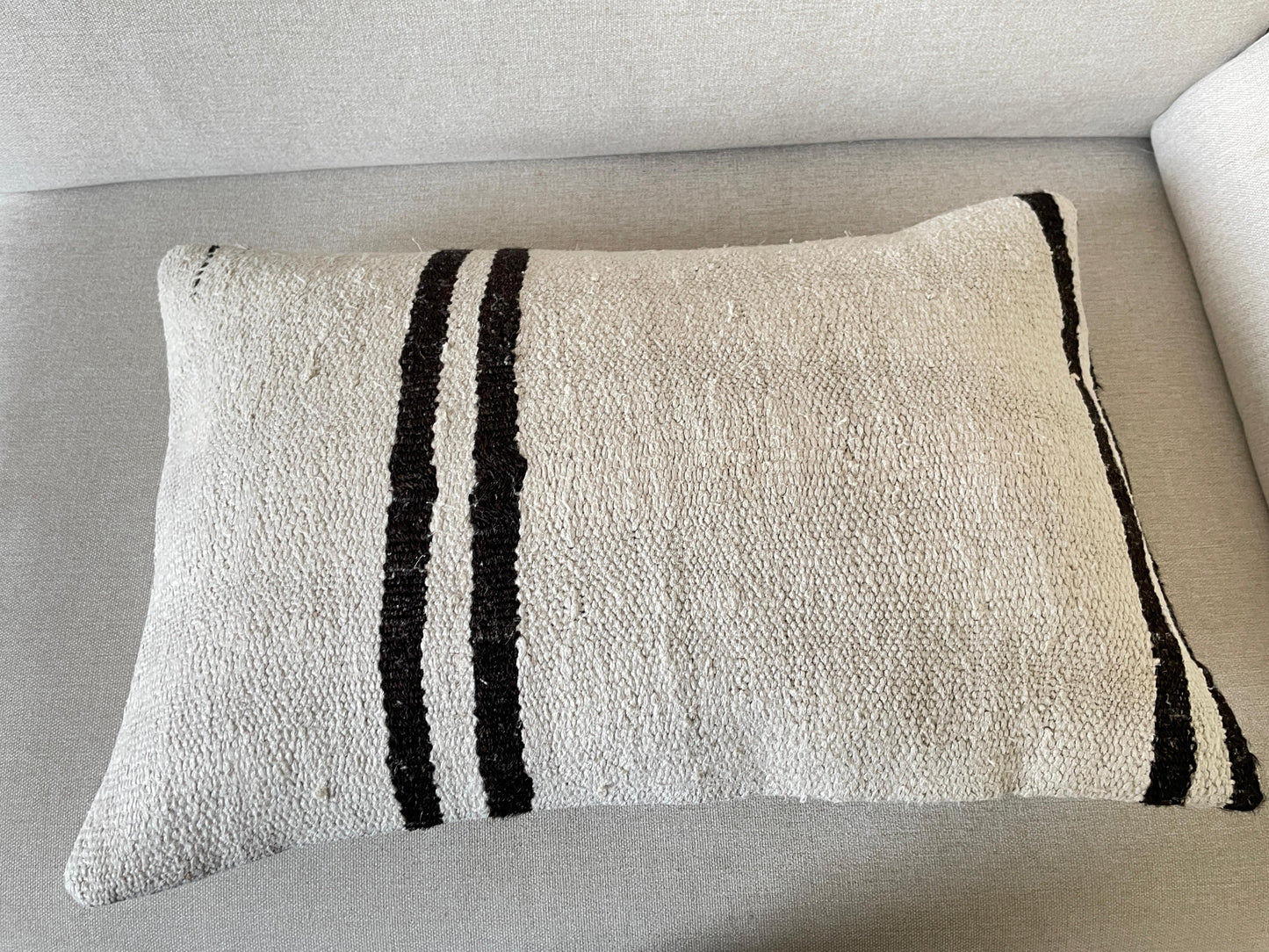 Hemp Hand woven Kilim cushion cover (60x40cm)