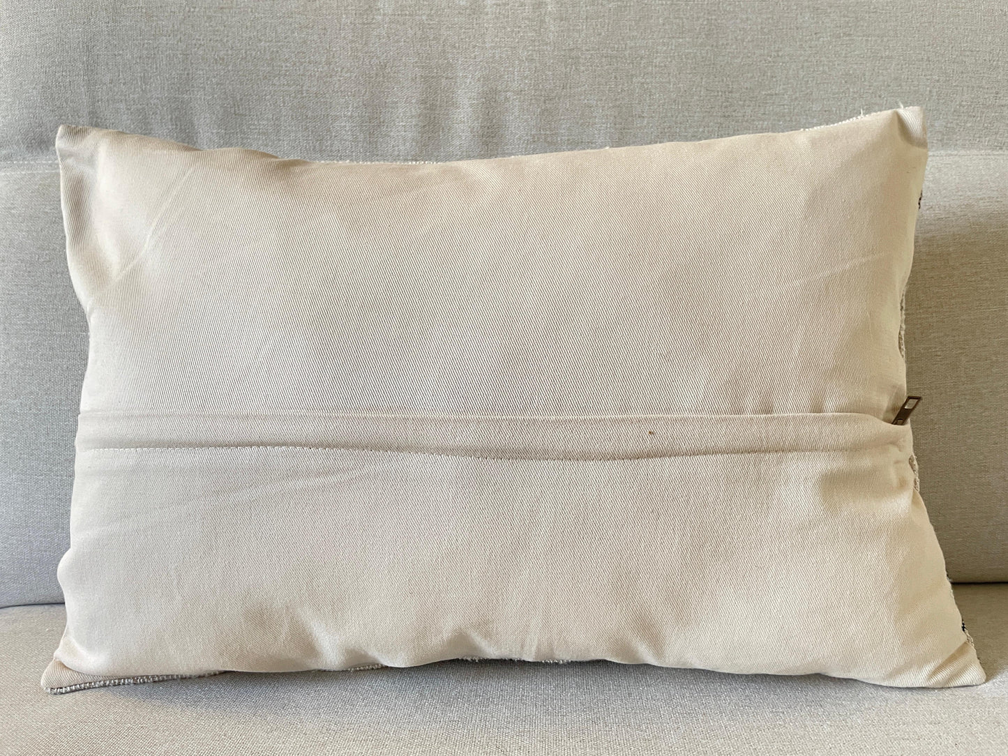 Hemp Hand woven Kilim cushion cover (60x40cm)