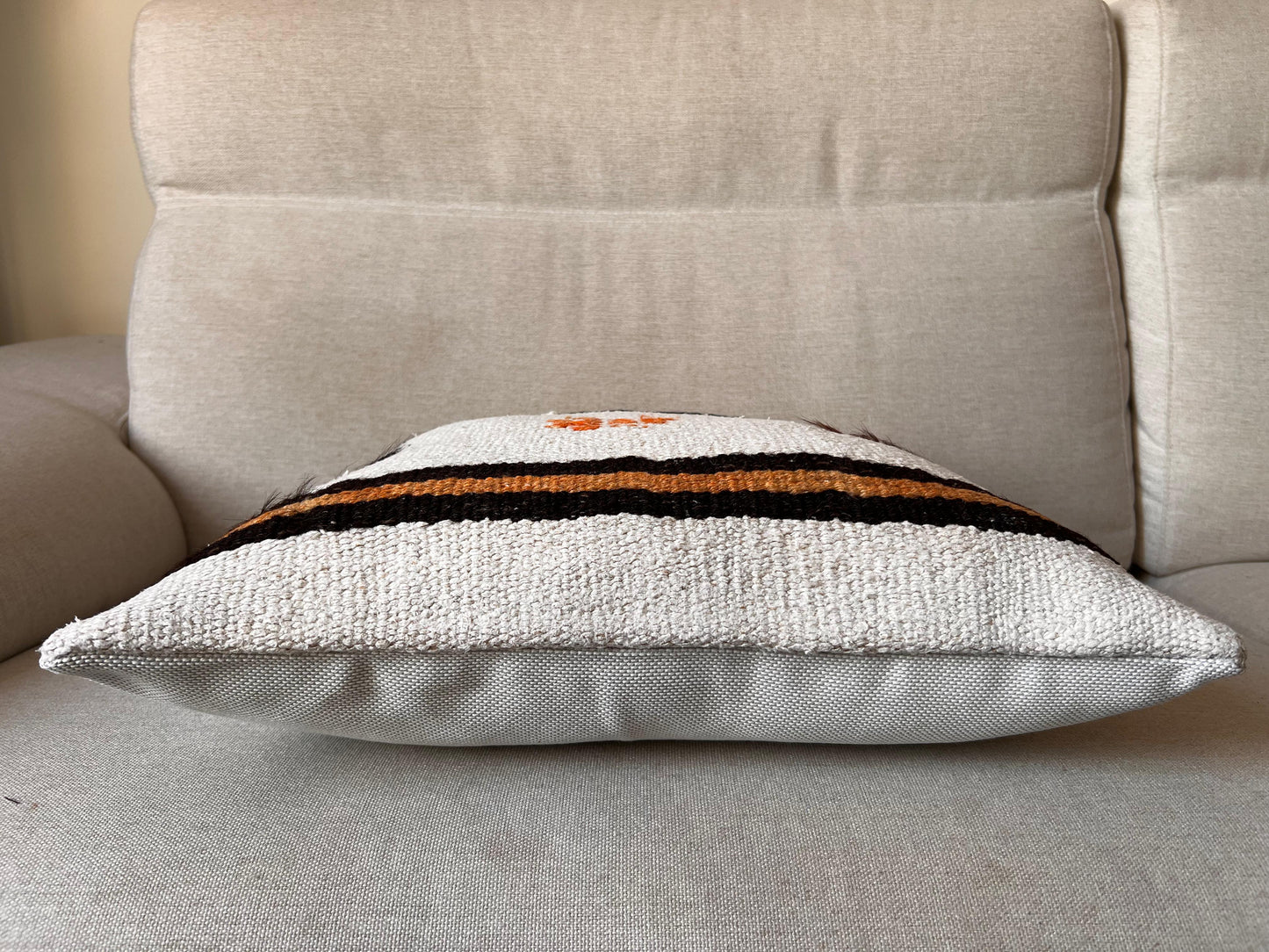 Hemp Hand woven Kilim cushion cover (50x50cm).