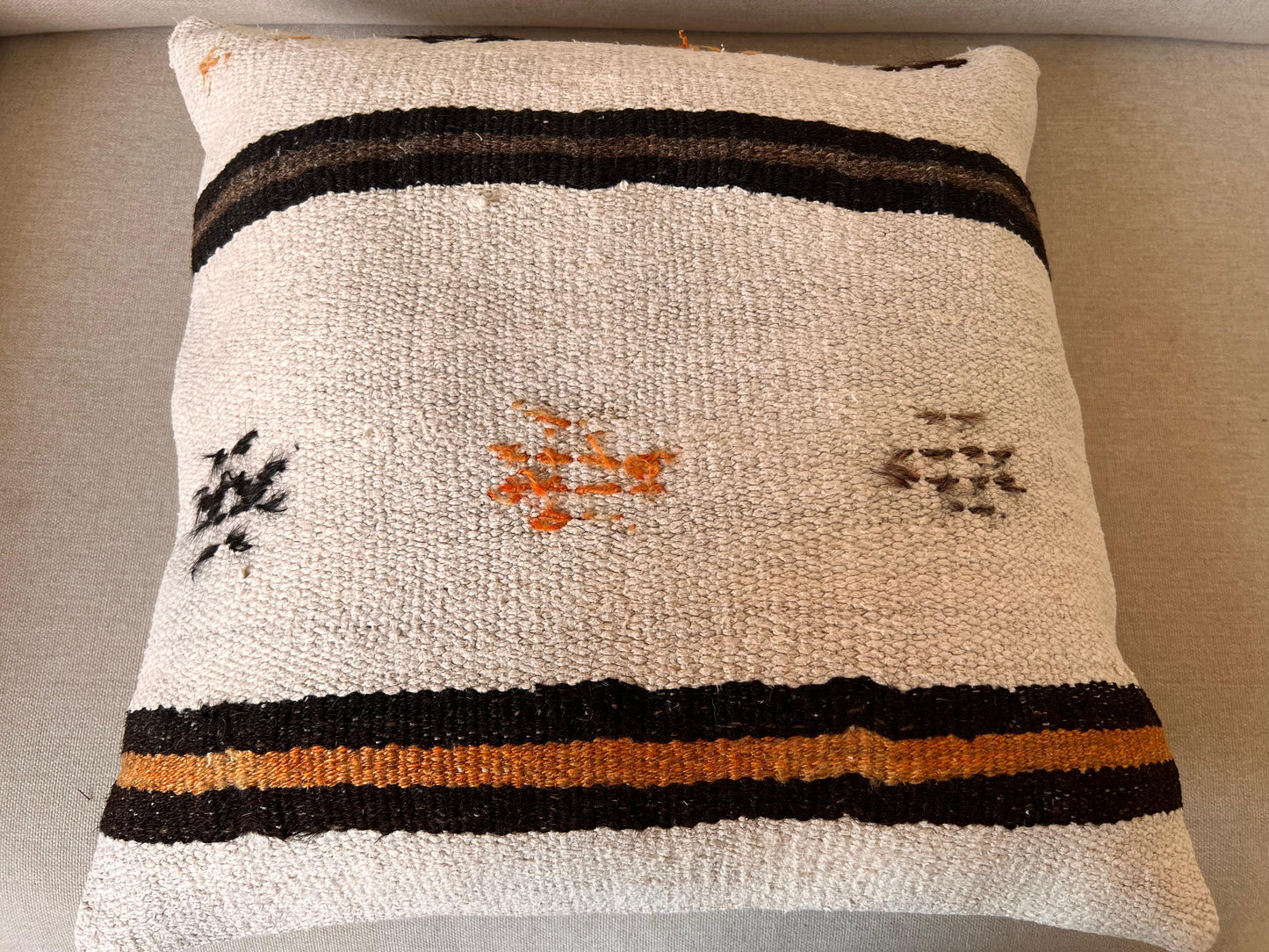 Hemp Hand woven Kilim cushion cover (50x50cm).