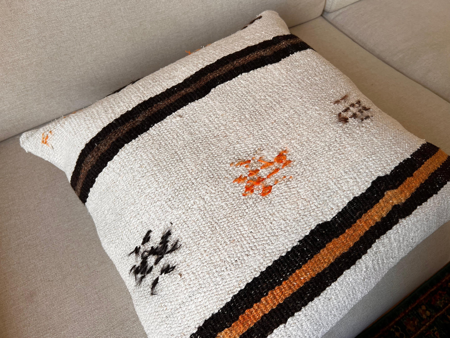 Hemp Hand woven Kilim cushion cover (50x50cm).
