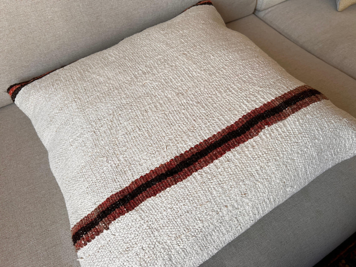 Hemp Hand woven Kilim cushion cover (50x50cm).