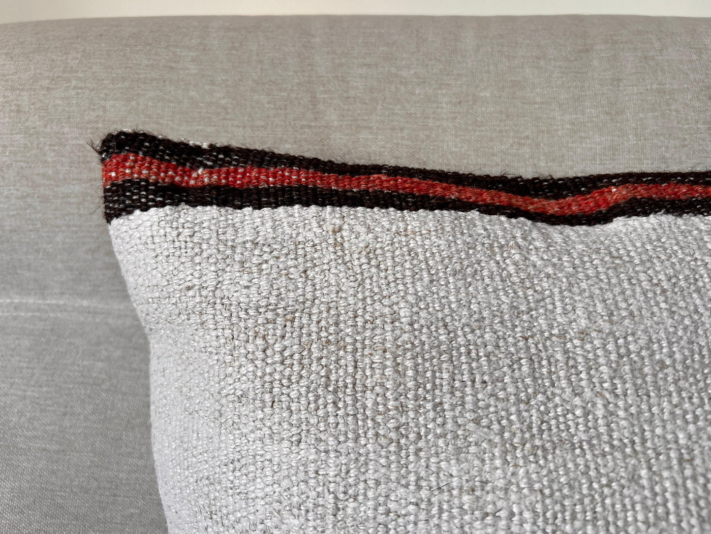 Hemp Hand woven Kilim cushion cover (50x50cm).