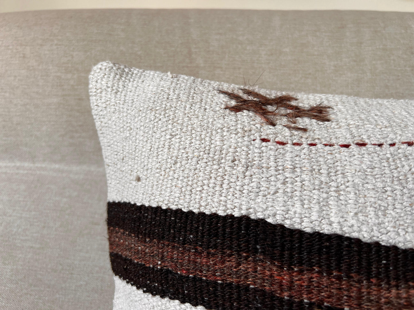 Hemp Hand woven Kilim cushion cover (50x50cm).