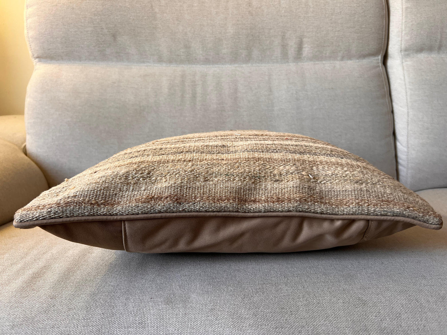 Hand woven Kilim cushion cover (50x50cm).