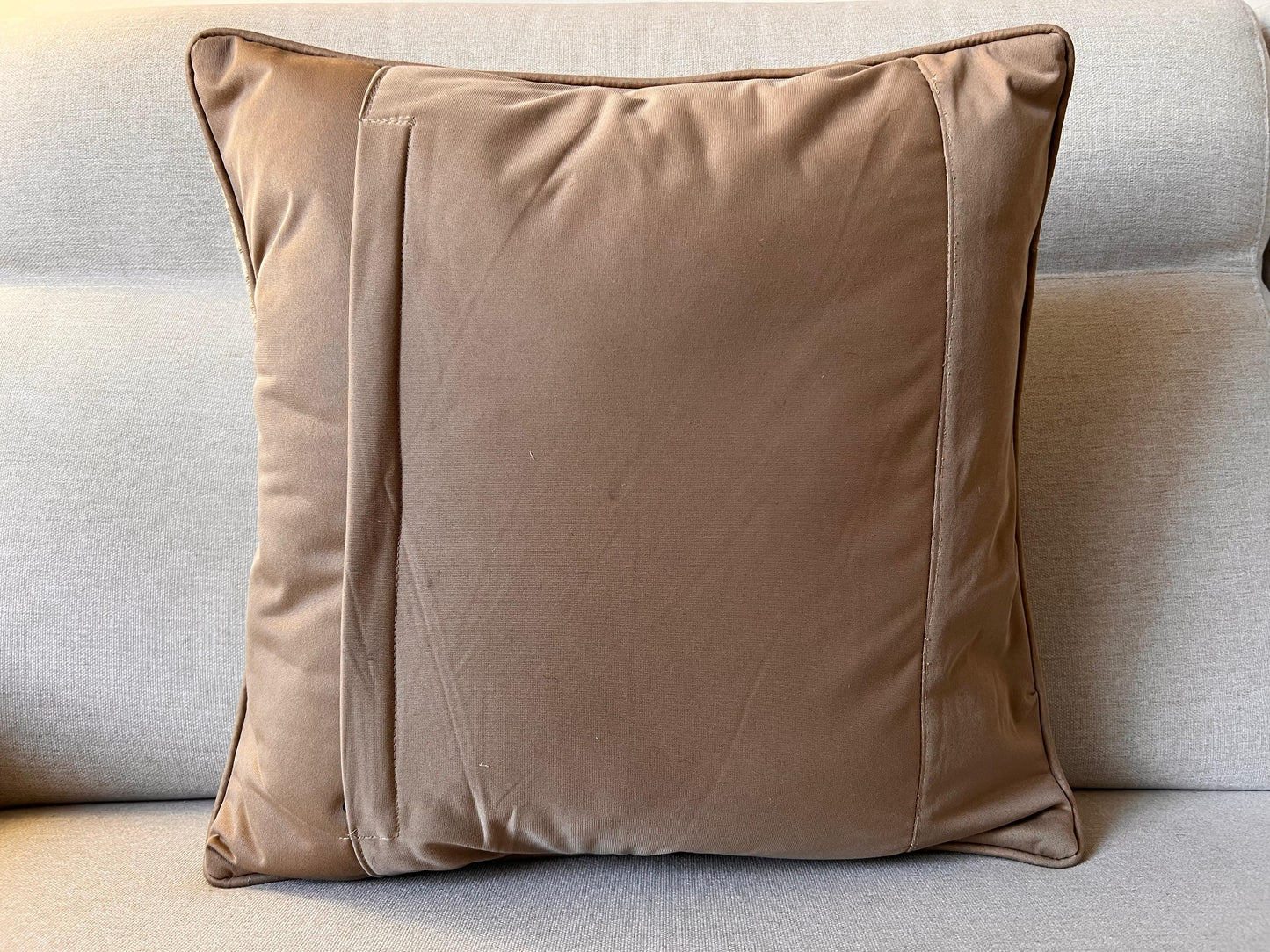 Hand woven Kilim cushion cover (50x50cm).