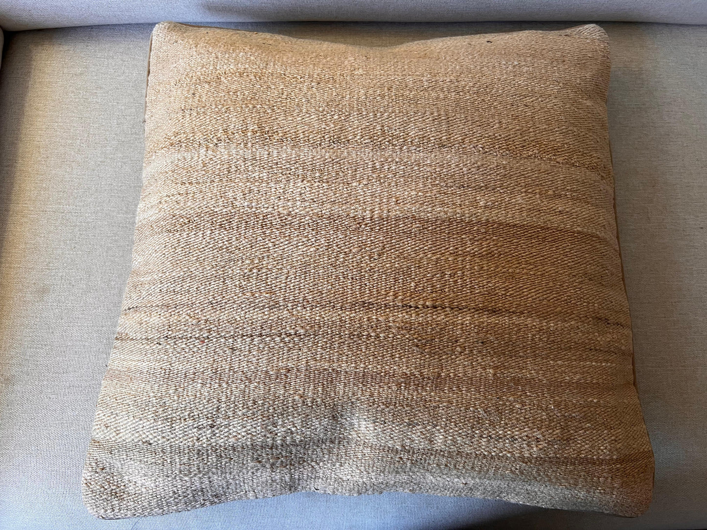 Hand woven Kilim cushion cover (50x50cm).