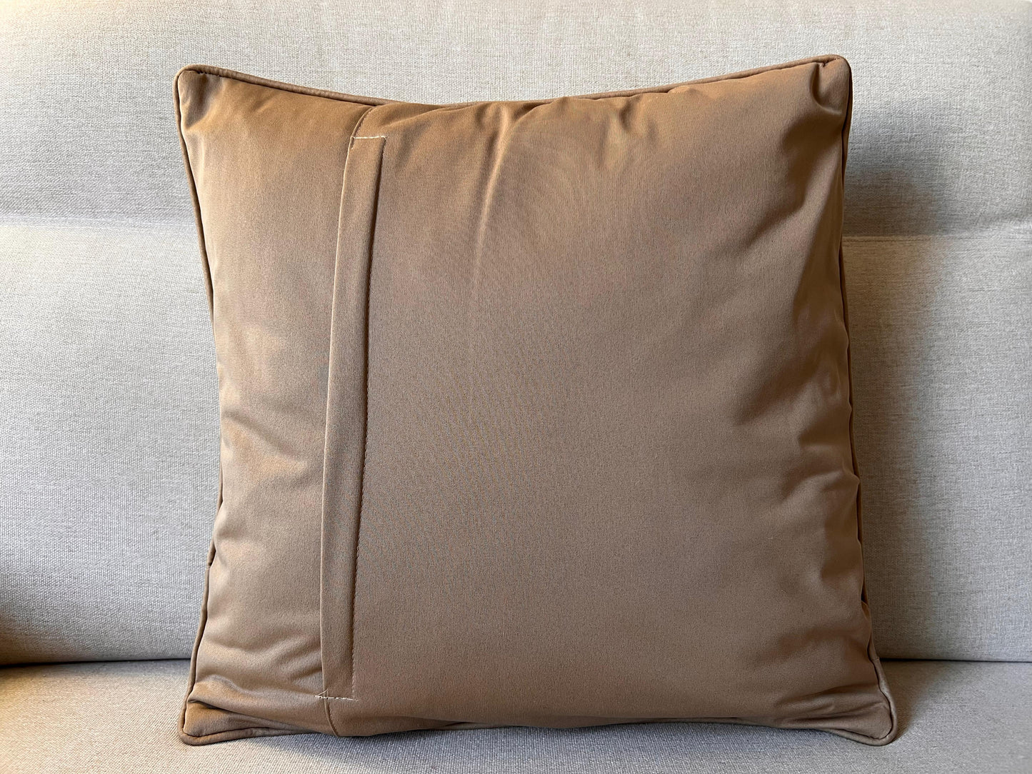 Hand woven Kilim cushion cover (50x50cm).