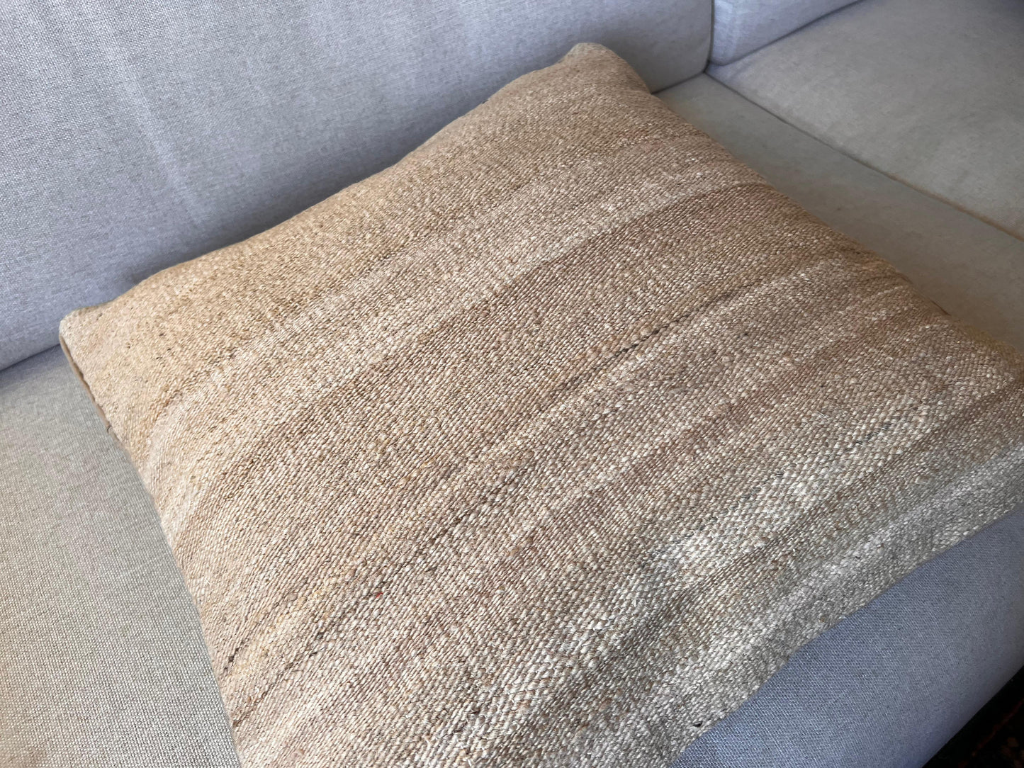 Hand woven Kilim cushion cover (50x50cm).