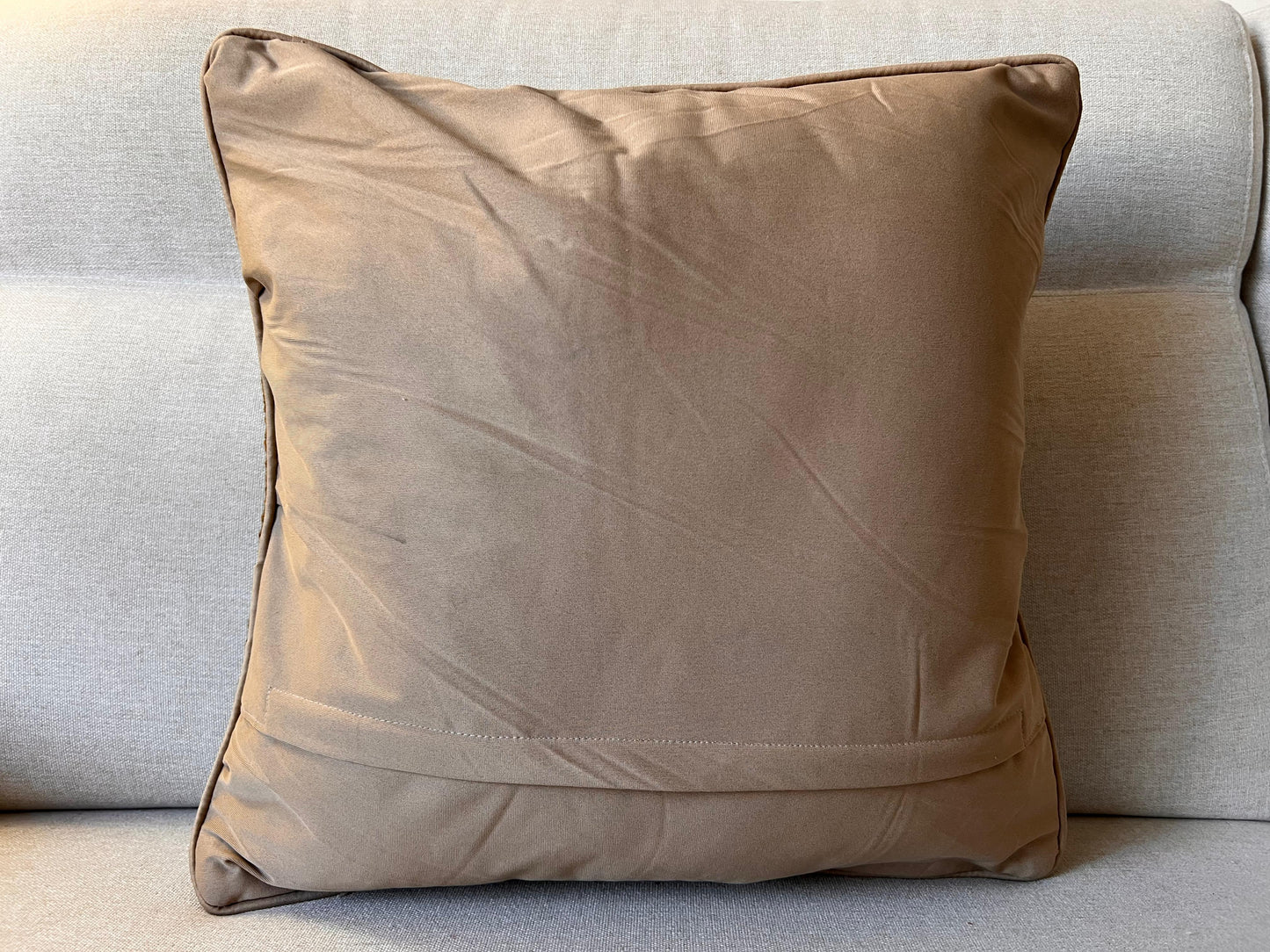 Hand woven Kilim cushion cover (50x50cm).