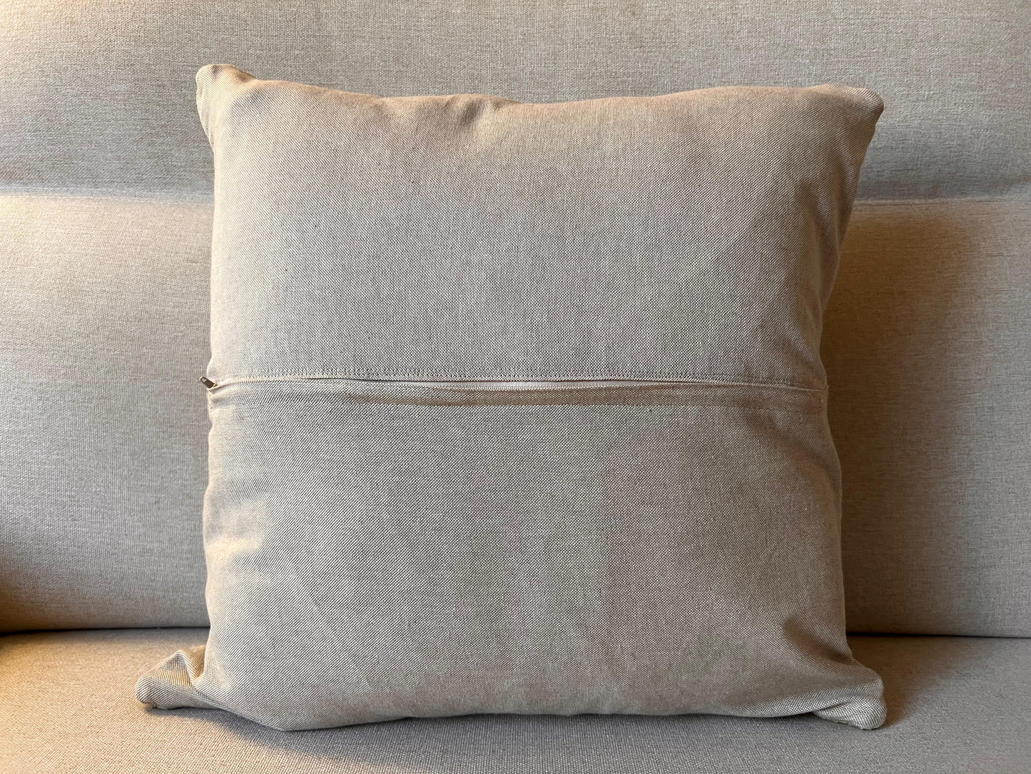 Hand woven Kilim cushion cover (50x50cm).