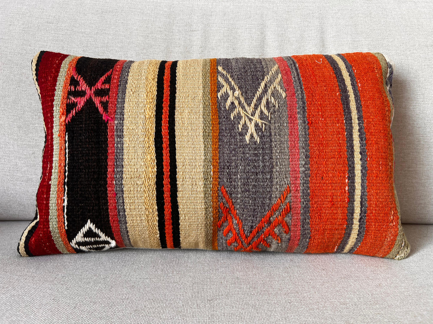 Hand woven Kilim cushion cover (50x30cm)