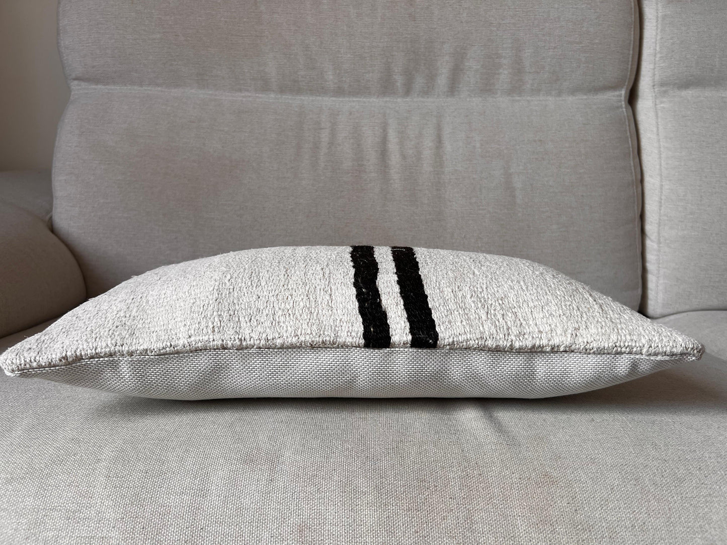 Hand woven Kilim cushion cover (50x30cm)