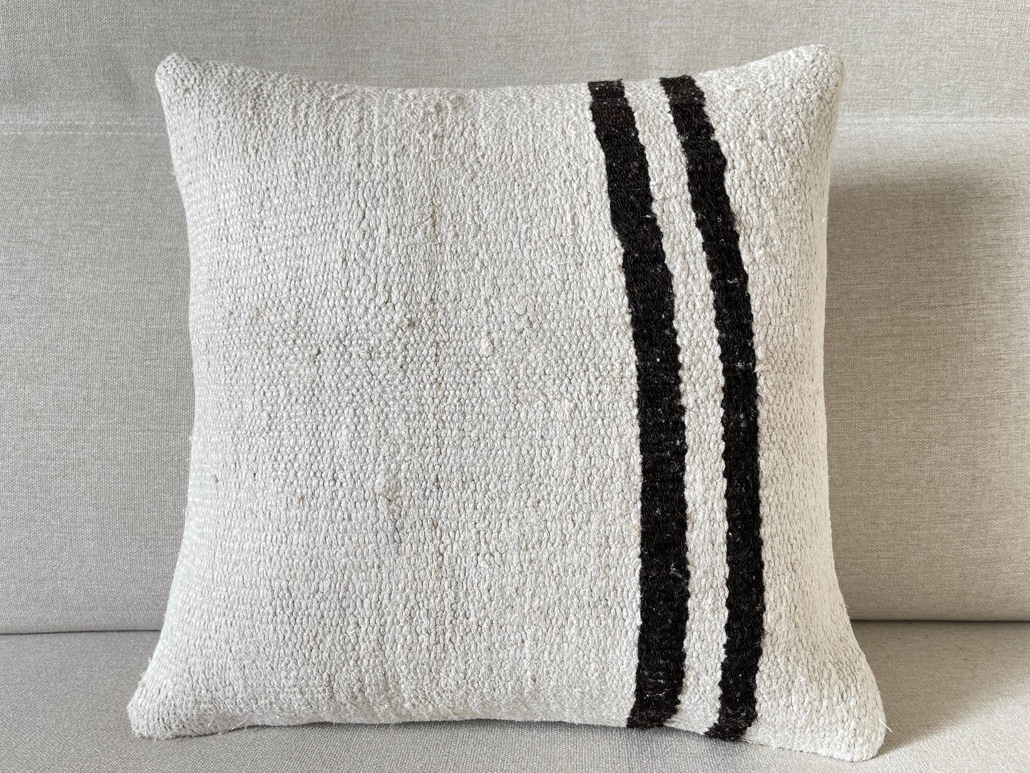 Hand woven Kilim cushion cover (40x40cm)
