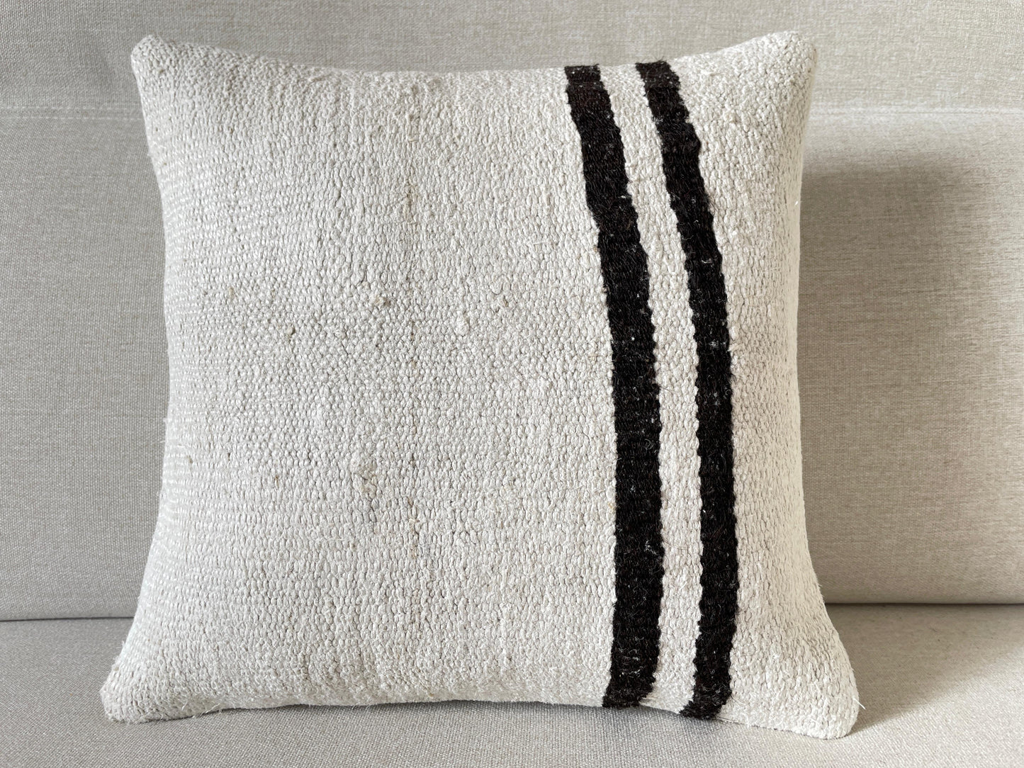 Hand woven Kilim cushion cover (40x40cm)