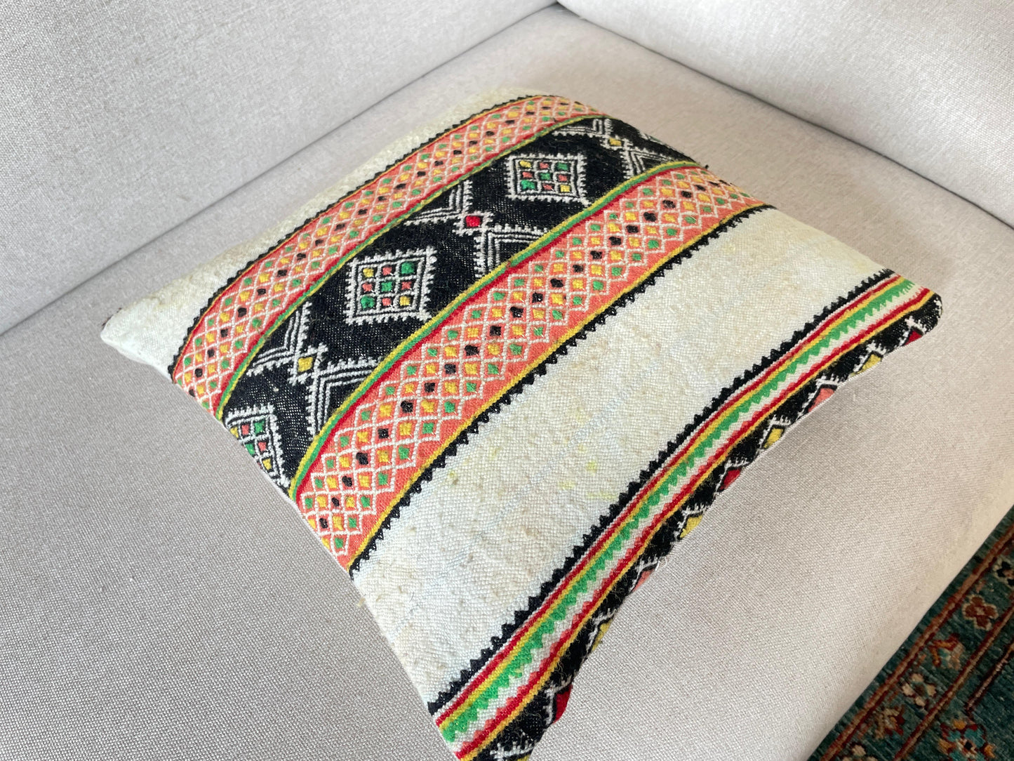 Hand woven Kilim cushion cover (40x40cm)