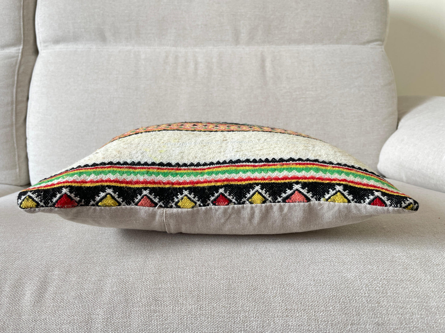 Hand woven Kilim cushion cover (40x40cm)