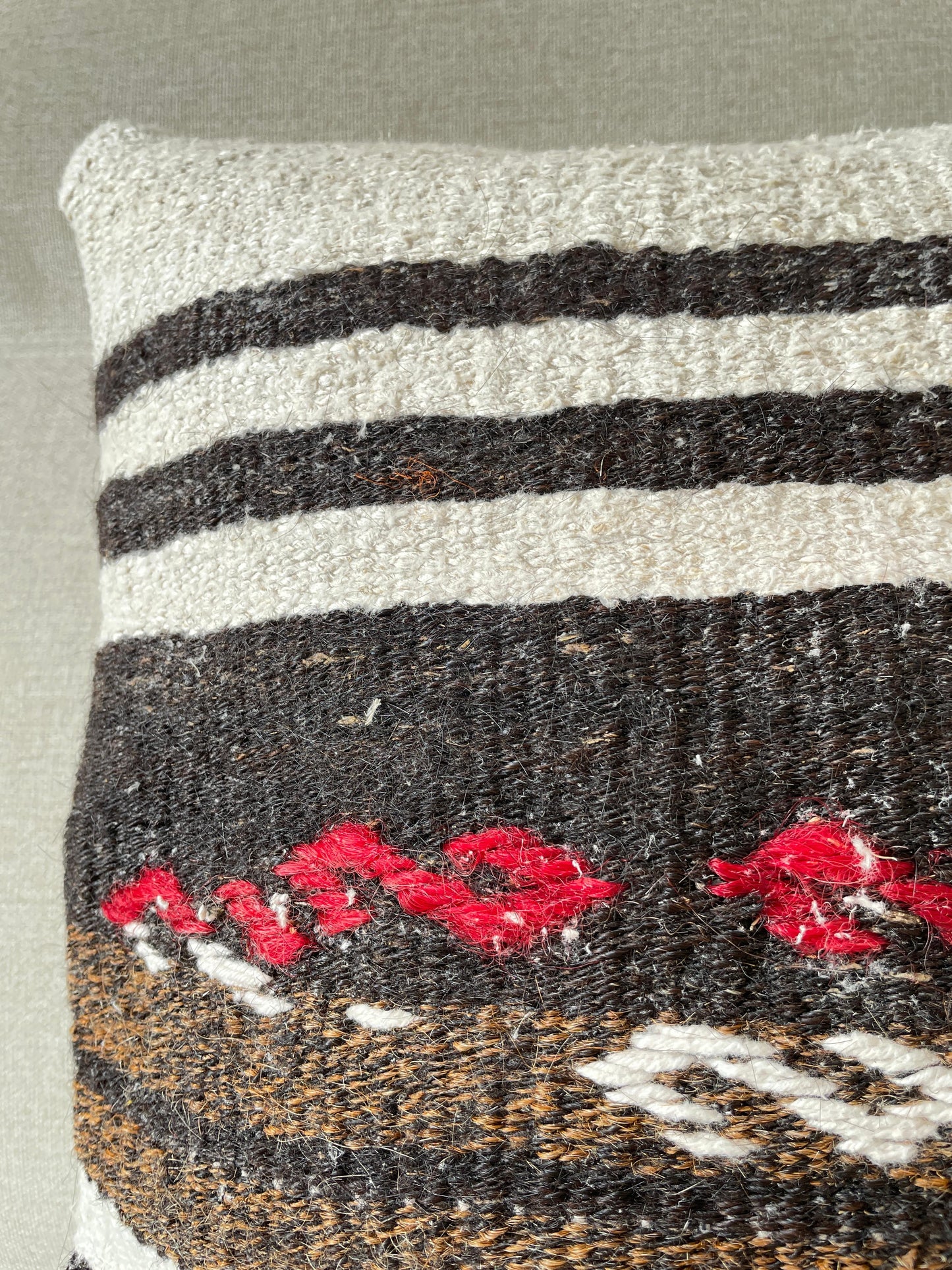 Hand woven Kilim cushion cover (40x40cm)
