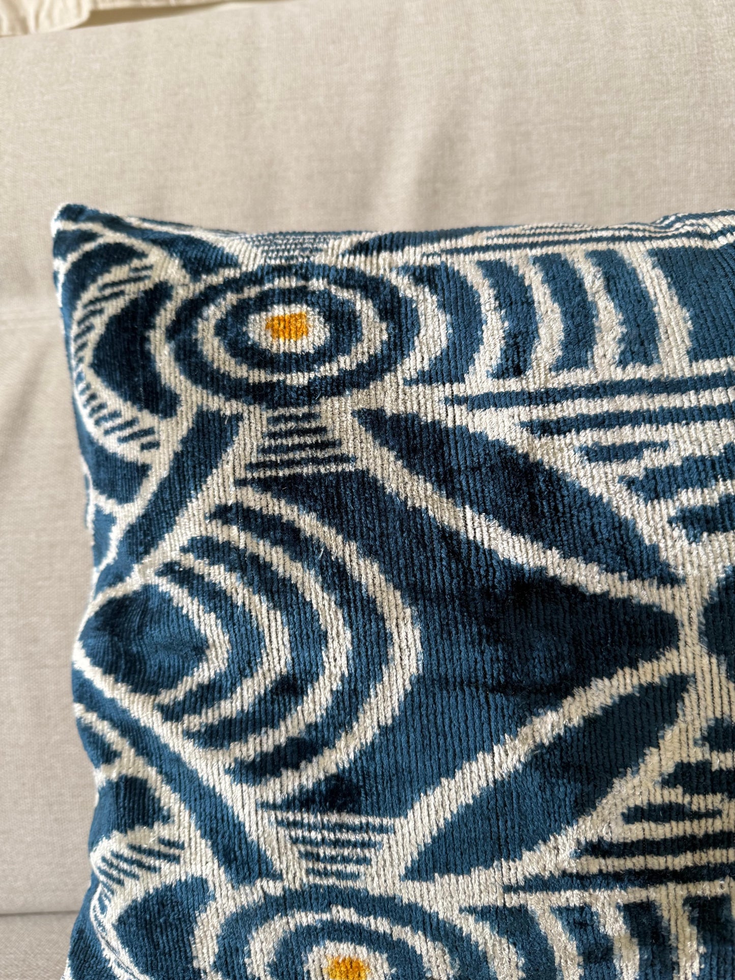 Ikat velvet cushion Hand made (40x60cm)
