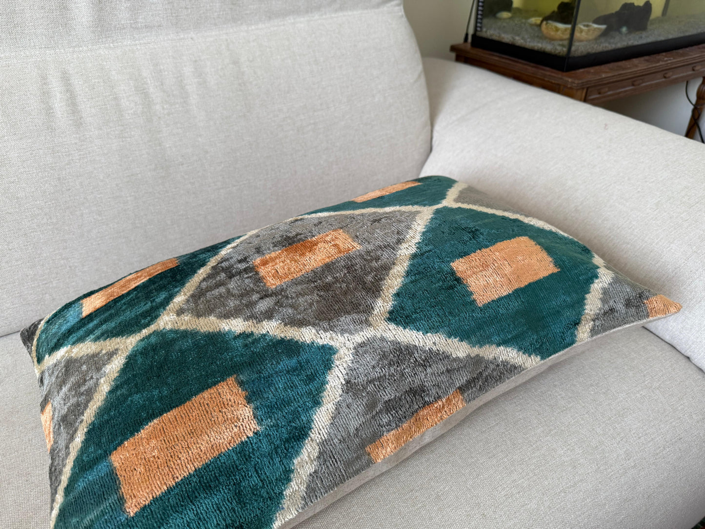 Ikat velvet cushion Hand made (40x60cm)