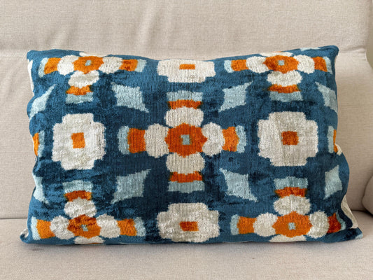 Ikat velvet cushion Hand made (40x60cm)