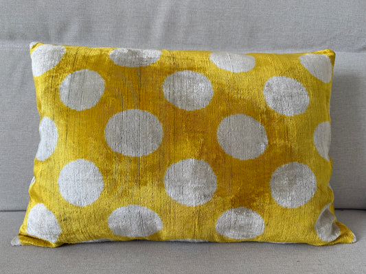 Ikat velvet cushion Hand made (40x60cm)