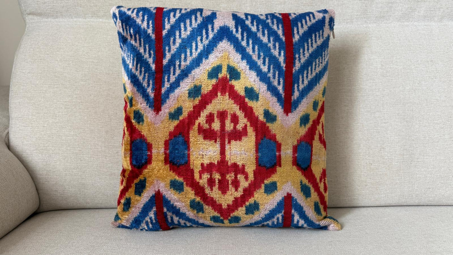 Ikat Velvet cushion 40x40cm.
