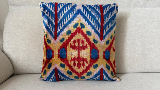 Ikat Velvet cushion 40x40cm.