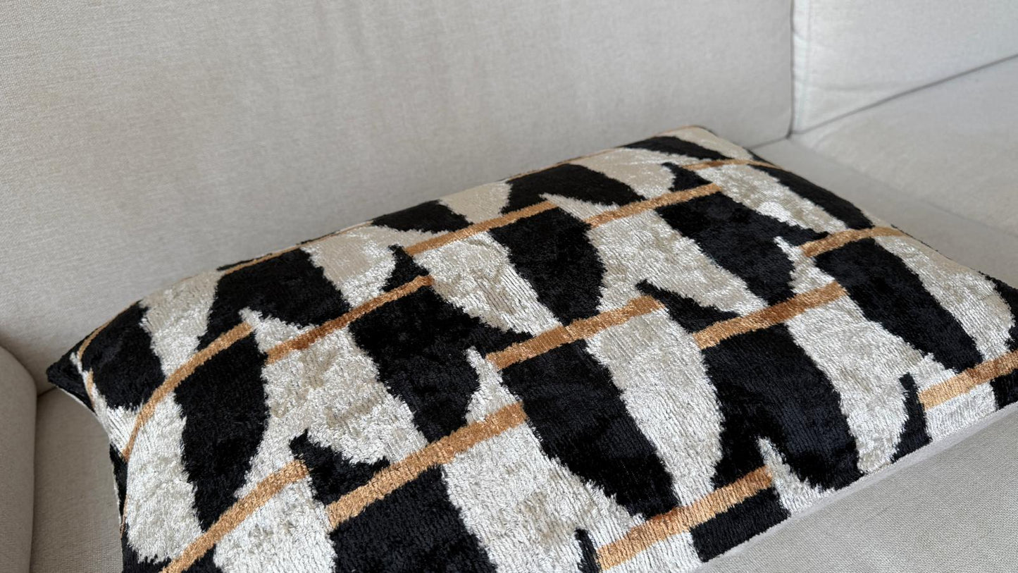 Ikat velvet cushion Hand made (40x60cm)