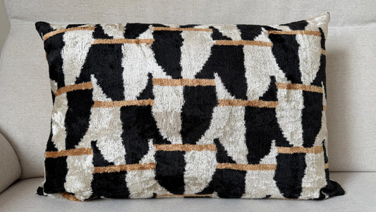 Ikat velvet cushion Hand made (40x60cm)