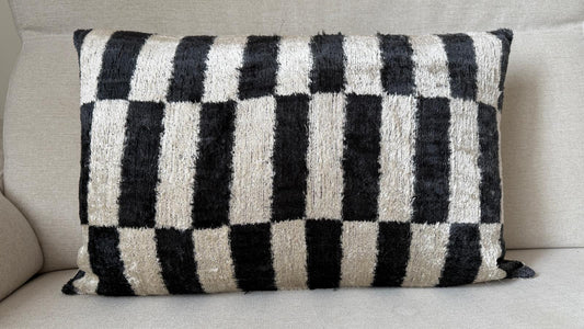 Ikat velvet cushion Hand made (40x60cm)