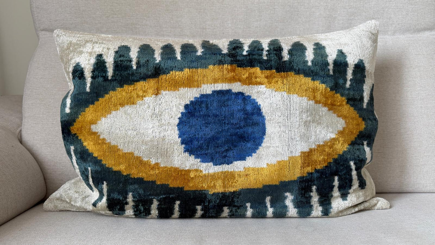 Ikat velvet cushion Hand made (40x60cm)