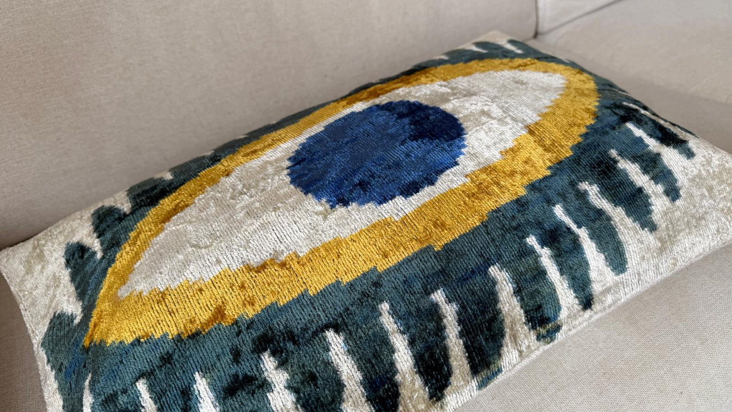 Ikat velvet cushion Hand made (40x60cm)