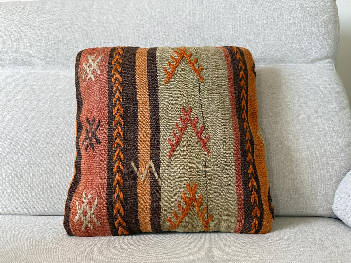 Hand woven Kilim cushion cover (40x40cm)