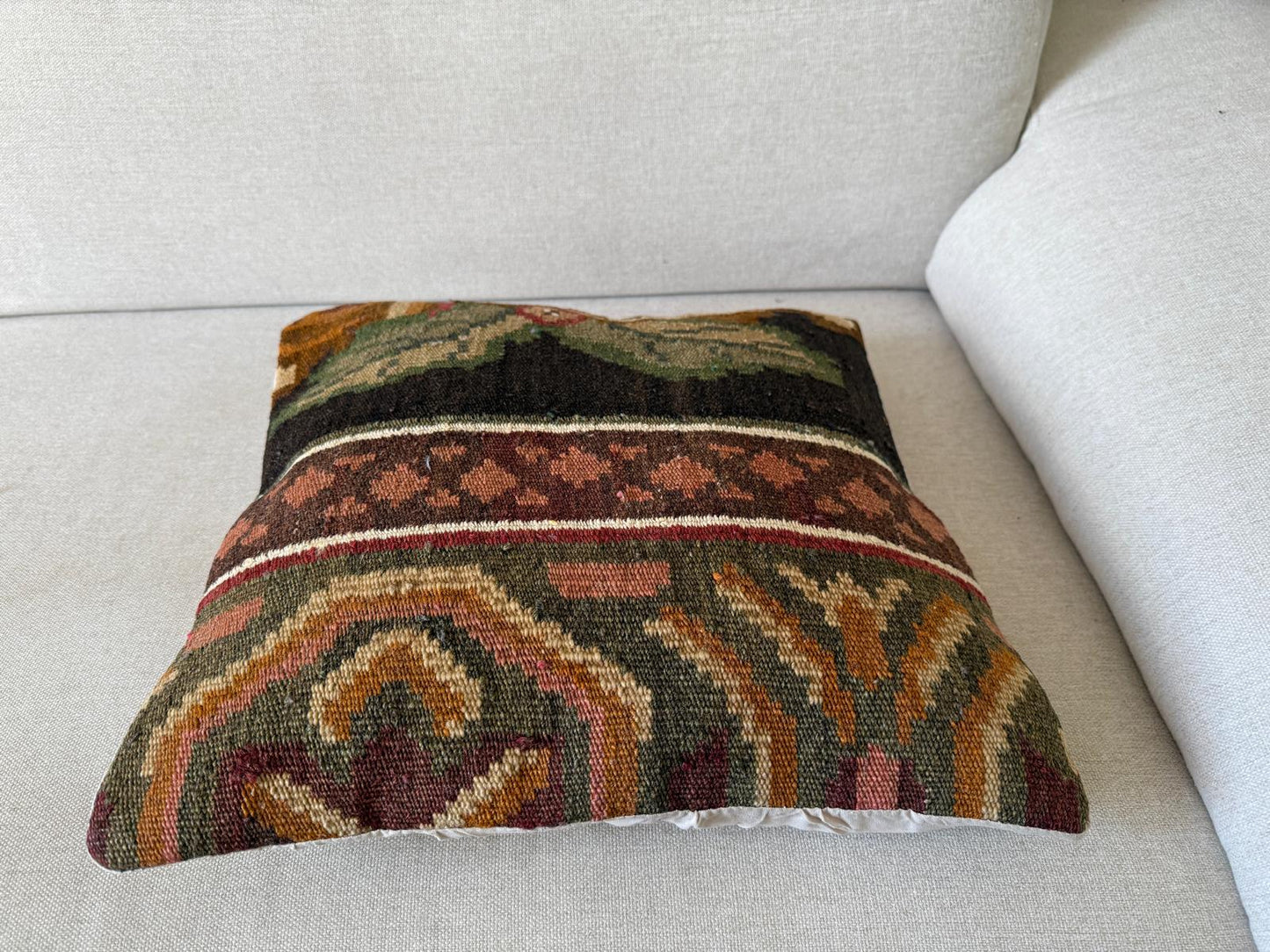 Hand woven Kilim cushion cover (40x40cm)
