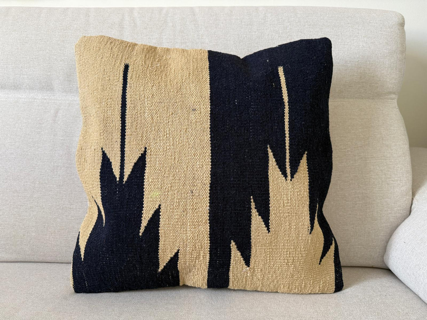 Hand woven Kilim cushion cover (50x50cm)