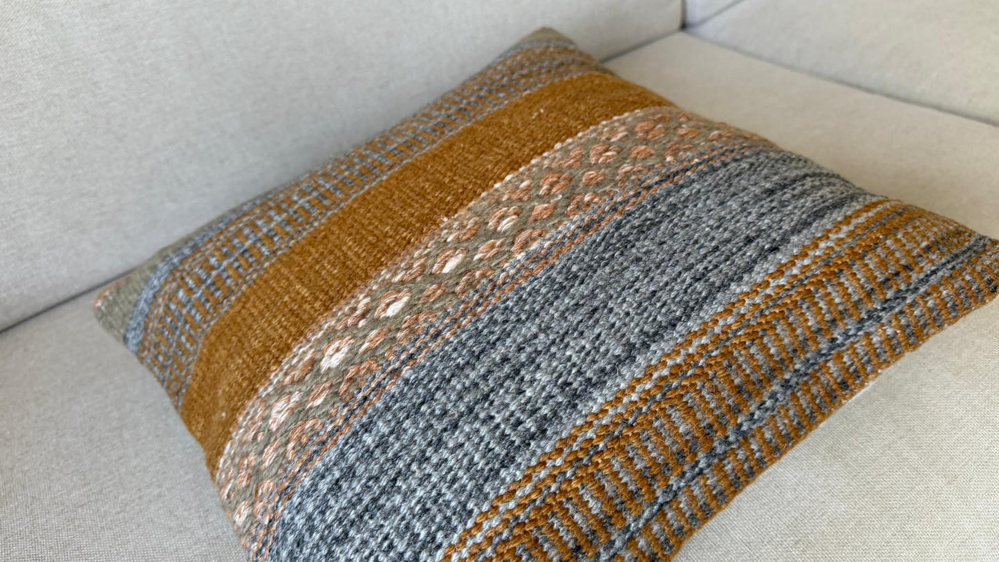 Hand woven Kilim cushion cover (40x40cm)