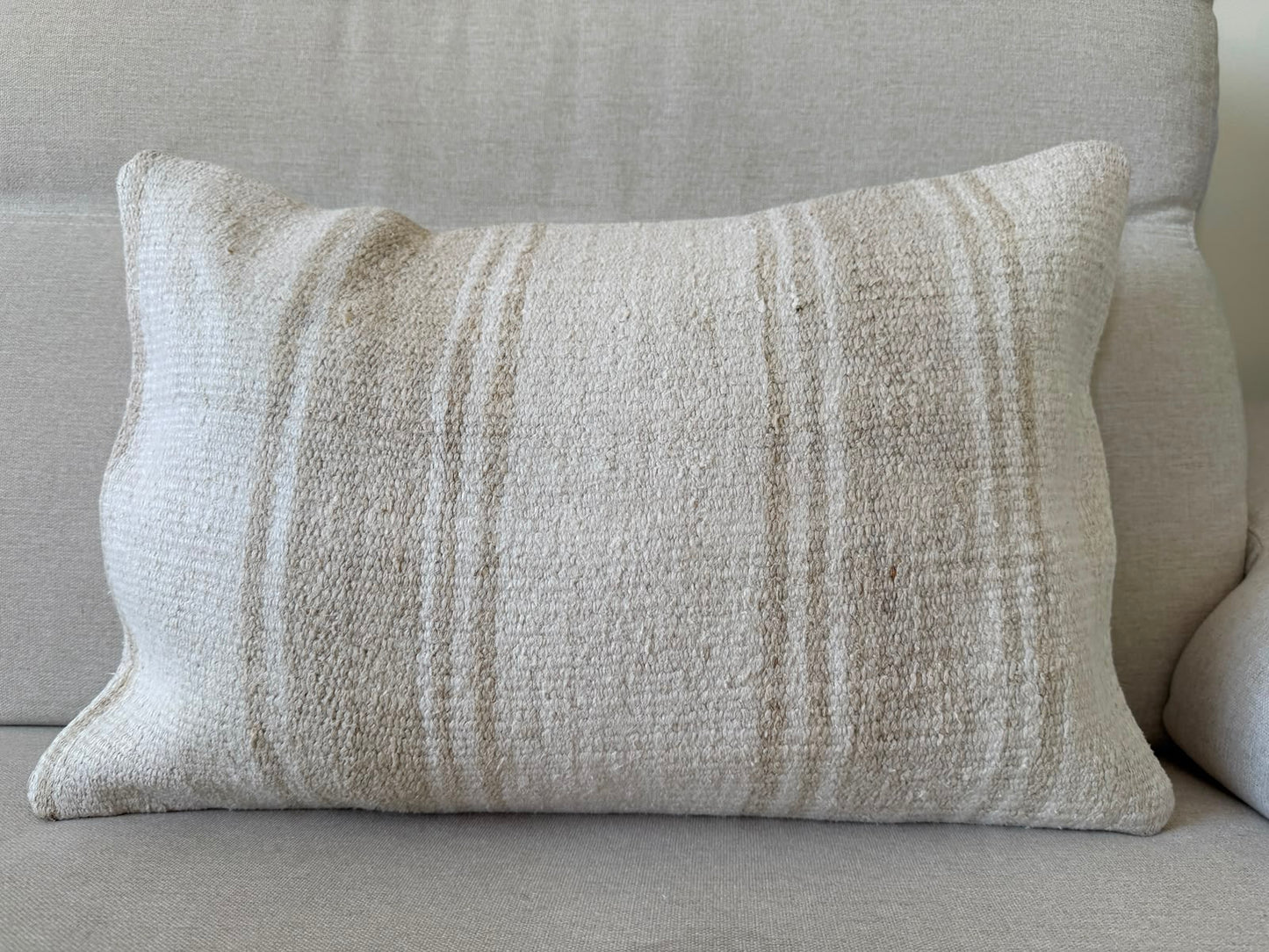 Hemp Hand woven Kilim cushion cover (60x40cm)