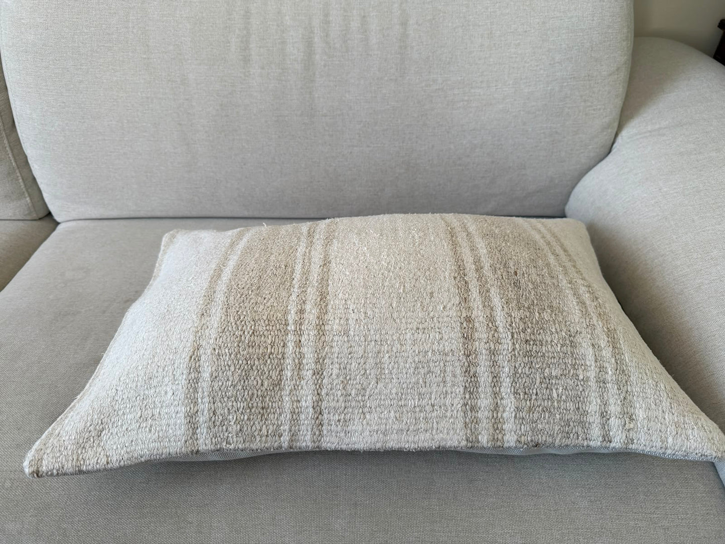 Hemp Hand woven Kilim cushion cover (60x40cm)
