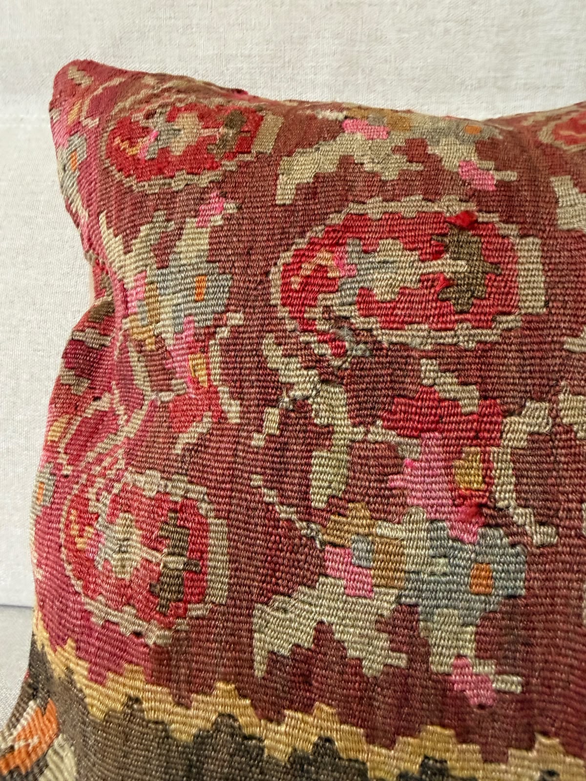 Hand woven Kilim cushion cover (60x40cm)